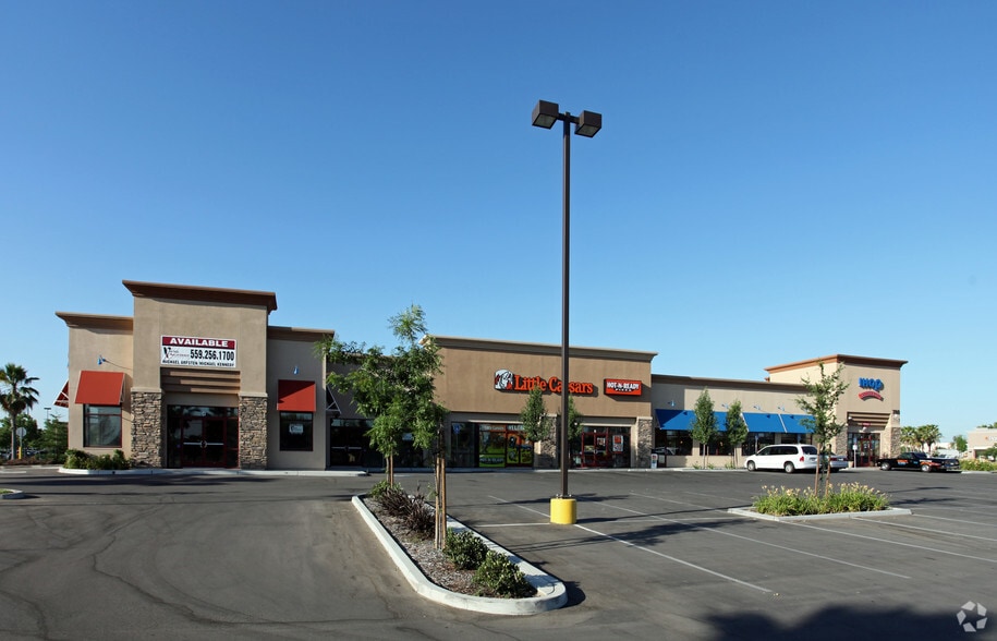 780 W El Monte Way, Dinuba, CA à louer - Photo du bâtiment - Image 2 de 3