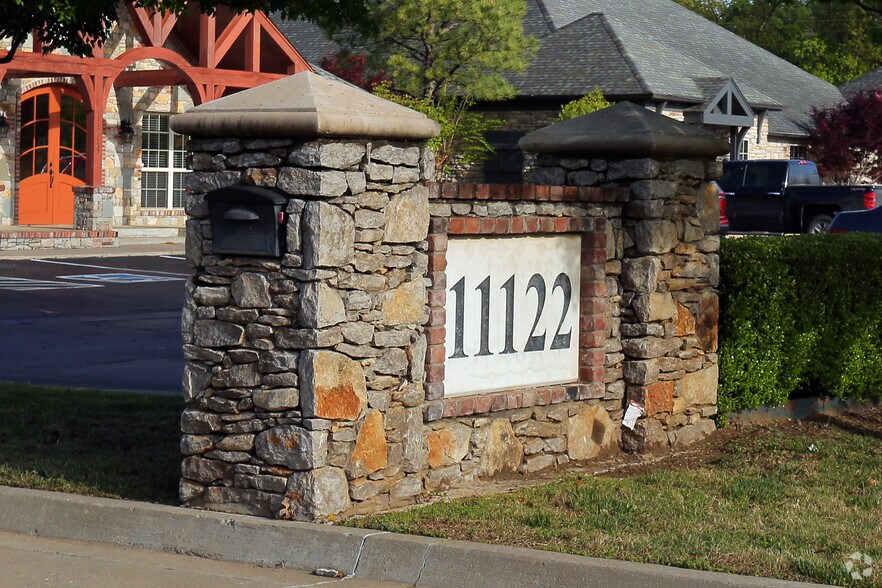 11122 S Yale Ave, Tulsa, OK à louer - Photo du bâtiment - Image 3 de 5