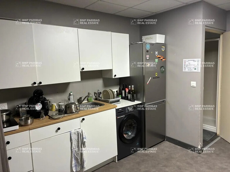 Flex in Bordeaux for lease - Building Photo - Image 3 of 10