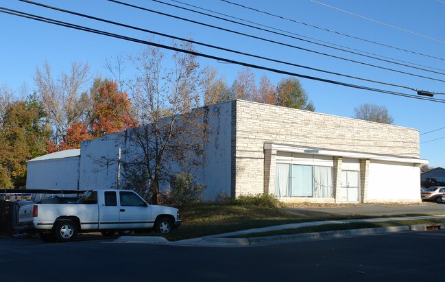 Plus de détails pour 612 W Main St, Locust, NC - Commerce de détail à vendre