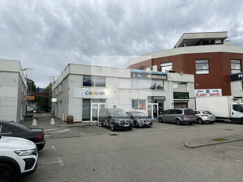 Retail in SAINT-MARTIN-D'HERES for lease - Building Photo - Image 2 of 18