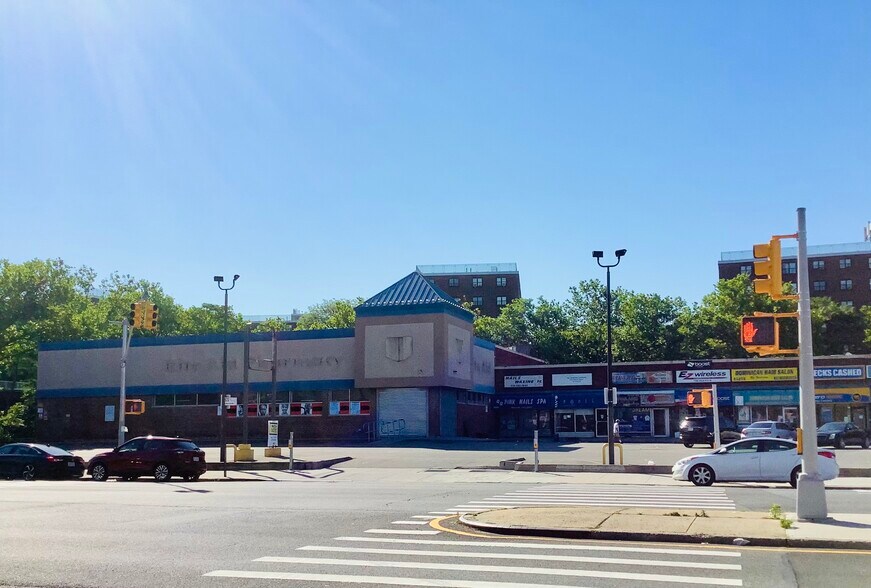 9704-9712 Seaview Ave, Brooklyn, NY à louer - Photo du bâtiment - Image 1 de 8