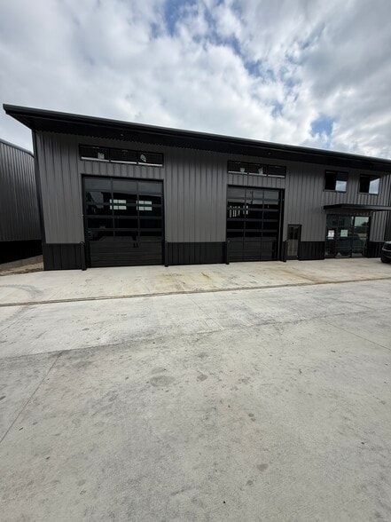 451 Farrell Rd, Dripping Springs, TX for sale - Building Photo - Image 1 of 4