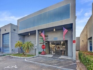 Plus de détails pour 2360 W 76th St, Hialeah, FL - Industriel à vendre