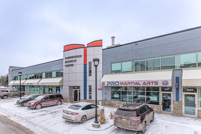 Plus de détails pour 1225-1237 91st St SW, Edmonton, AB - Commerce de détail à louer