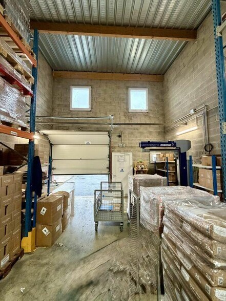 Industrial in Saint-Soupplets for lease - Building Photo - Image 1 of 2