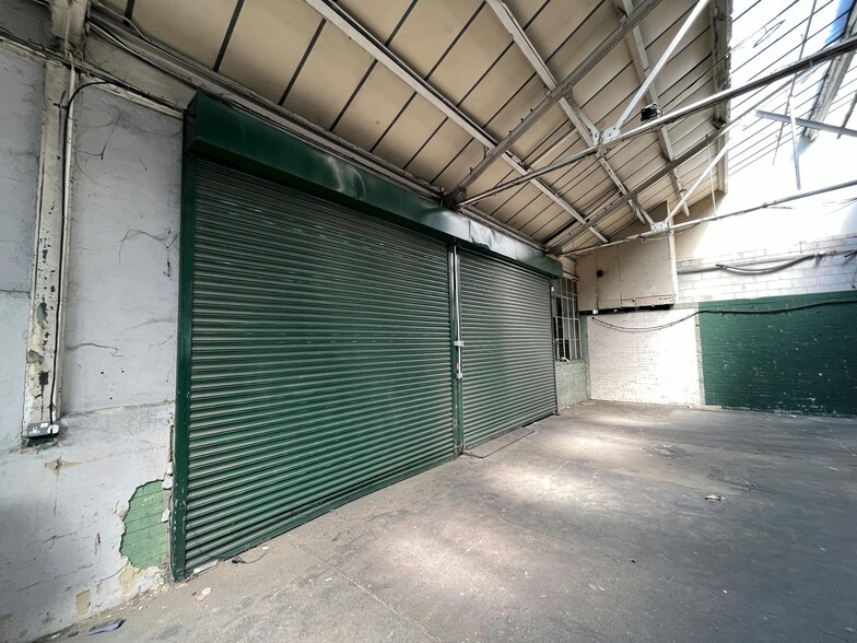 33-39 Parsons Green Ln, London for lease - Building Photo - Image 3 of 32