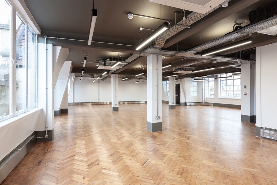 75-77 Margaret St, London for lease - Building Photo - Image 2 of 21