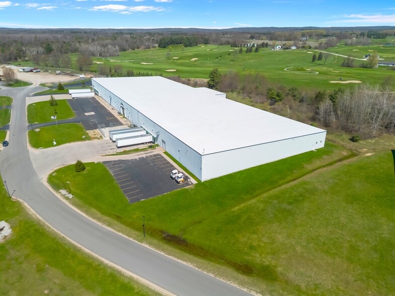 1250 Commerce Dr, Farwell, MI for sale - Building Photo - Image 3 of 12