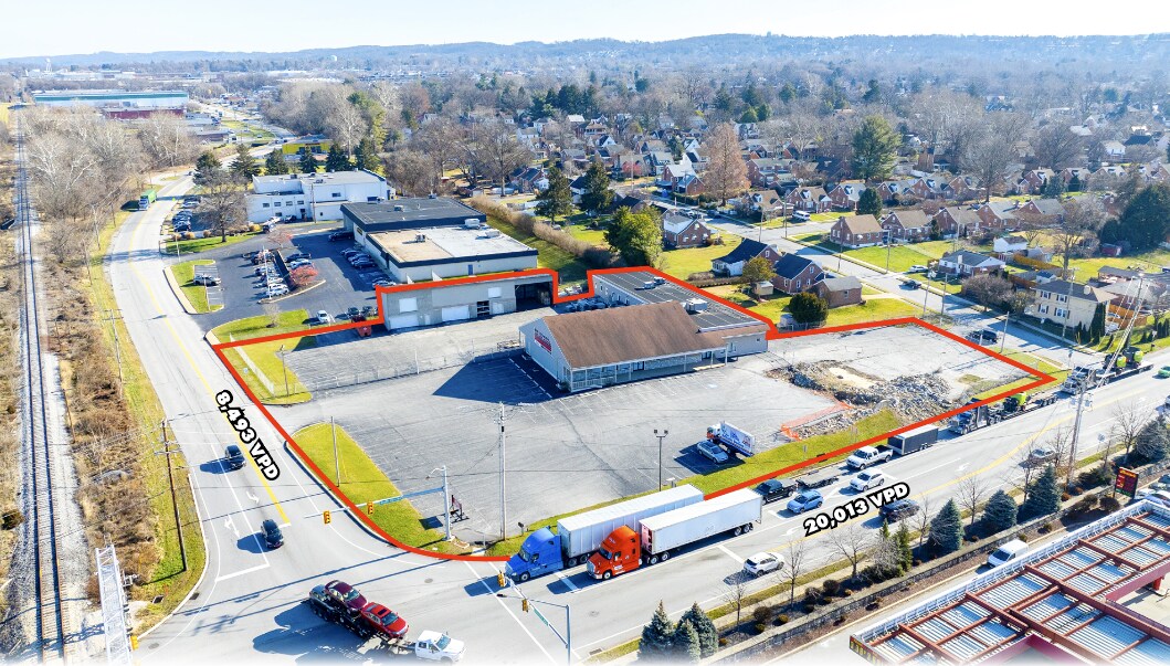 175 N Hills Rd, York, PA for lease Building Photo- Image 1 of 2