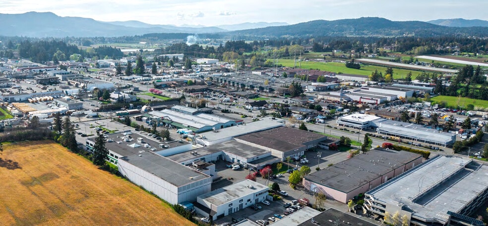 6805 Veyaness Rd, Saanichton, BC for sale - Building Photo - Image 3 of 6