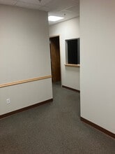 2127 Crompond Rd, Cortlandt Manor, NY for lease Interior Photo- Image 2 of 10