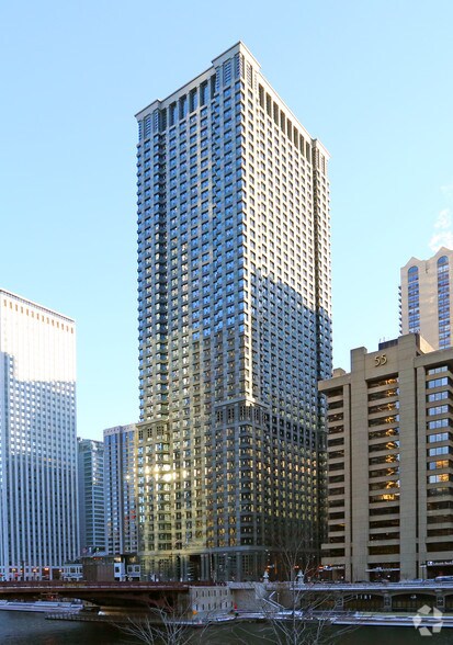 35 W Wacker Dr, Chicago, IL à louer - Photo du bâtiment - Image 3 de 11