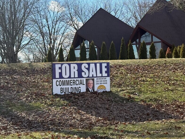 10804 Wilkshire Blvd, Bolivar, OH à vendre - Photo du bâtiment - Image 2 de 22
