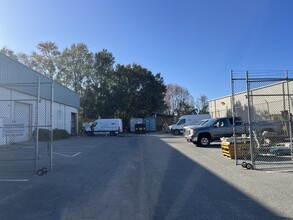 105 Owens Industrial Dr, Savannah, GA for lease Building Photo- Image 1 of 5