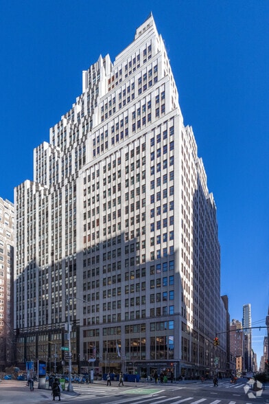 1400 Broadway, New York, NY for lease - Building Photo - Image 2 of 16