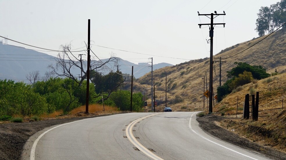 29753-29757 Bouquet Canyon Rd, Santa Clarita, CA for sale - Building Photo - Image 3 of 8