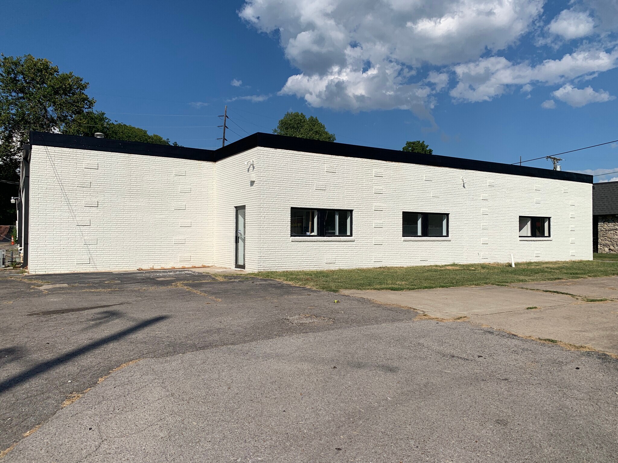 1409 Robinson Rd, Old Hickory, TN for lease Building Photo- Image 1 of 13