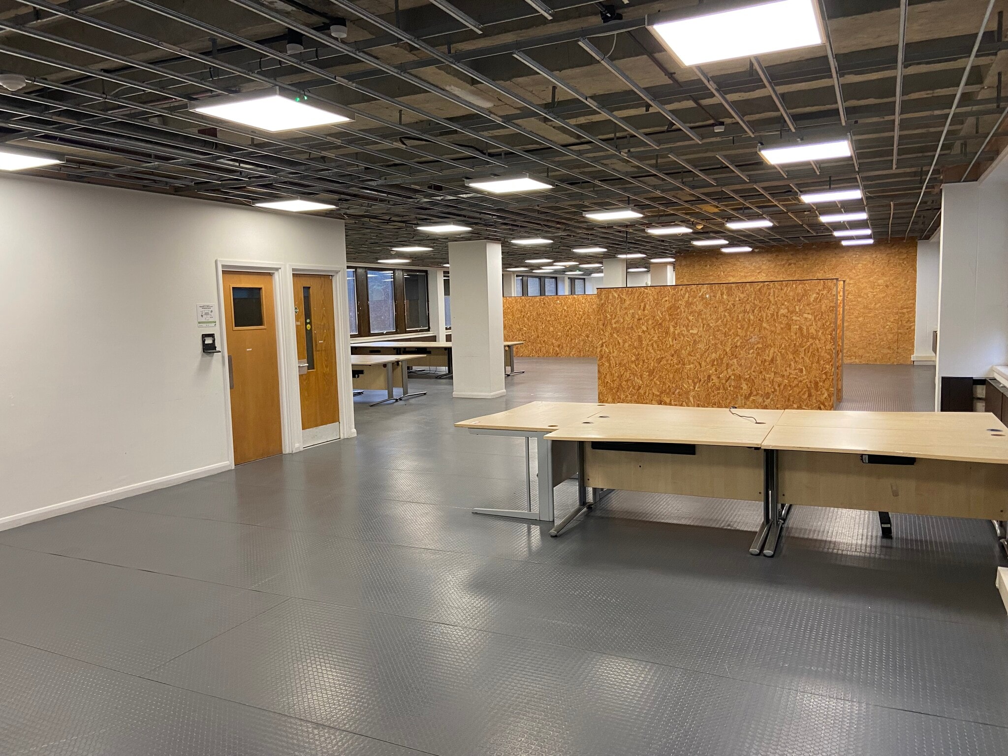 40 Cumberland Rd, London for lease Interior Photo- Image 1 of 14