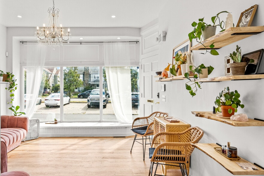 694 Pont Reading Rd, Ardmore, PA à vendre - Photo du bâtiment - Image 3 de 34