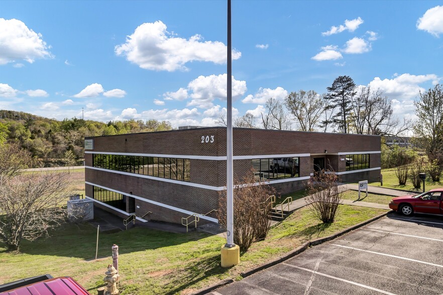 203 Victorious Blvd, Oak Ridge, TN à vendre - Photo du bâtiment - Image 1 de 1