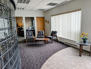 1480 Industrial Dr, Itasca, IL for lease Interior Photo- Image 2 of 17