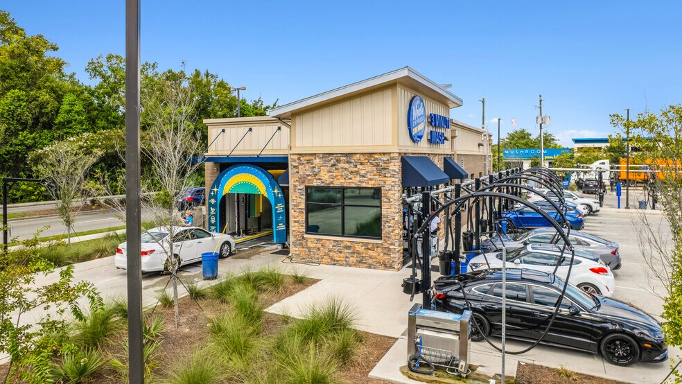 4865 Tanger Outlet Blvd, North Charleston, SC à vendre - Photo du bâtiment - Image 3 de 28