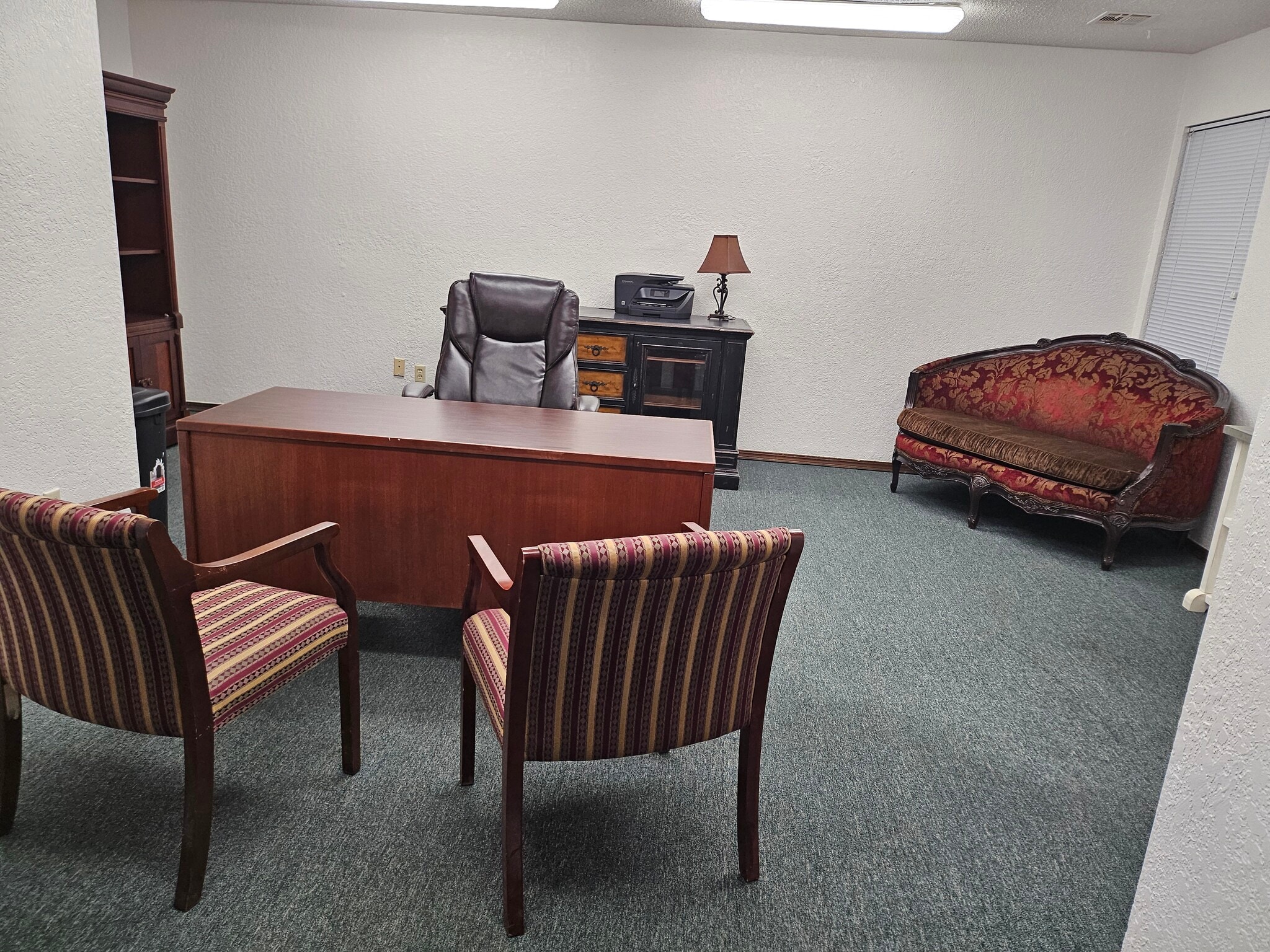 2 E 11th St, Edmond, OK for lease Interior Photo- Image 1 of 3