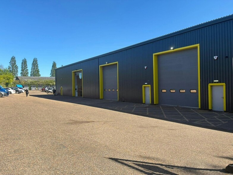 18 Glebe Rd, Huntingdon for lease - Building Photo - Image 3 of 21