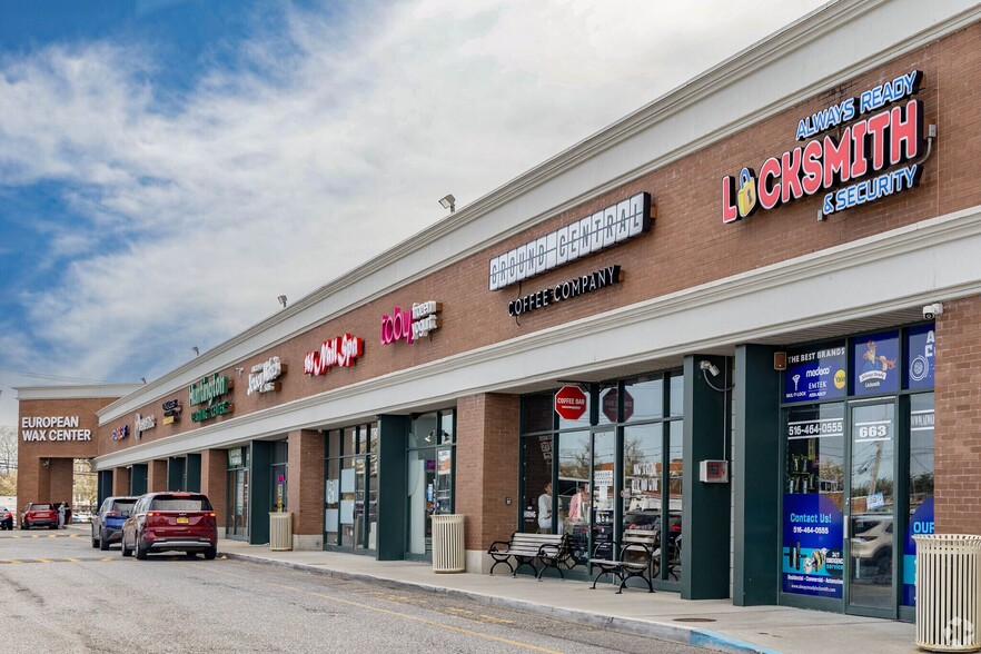 601-693 Sunrise Hwy, Lynbrook, NY for lease - Building Photo - Image 2 of 5