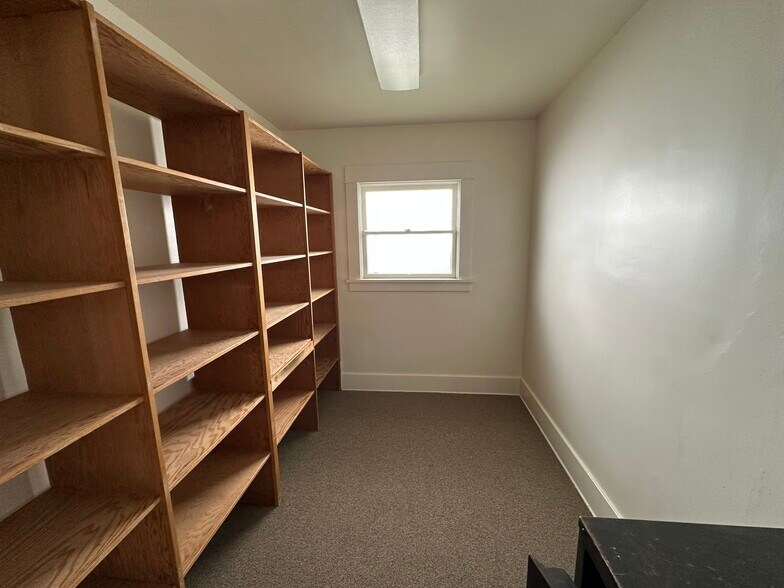 301 E Main St, Santa Maria, CA à vendre - Photo du bâtiment - Image 3 de 6