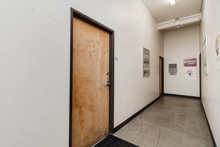 701-707 NE Broadway St, Portland, OR à louer - Hall d’entrée - Image 3 de 8