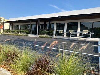 Plus de détails pour 2100 E Commercial Blvd, Fort Lauderdale, FL - Bureau/Commerce de détail à louer