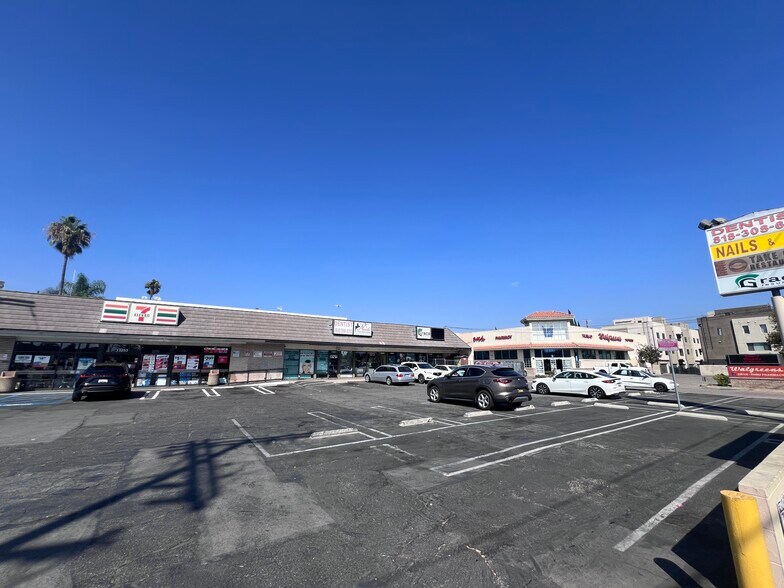 13245-13253 Victory Blvd, Van Nuys, CA à louer - Photo du bâtiment - Image 2 de 5