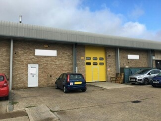 Plus de détails pour Rabans Clos, Aylesbury - Industriel à louer