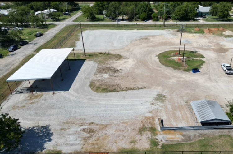 200 S Wall St, Itasca, TX à louer Photo principale- Image 1 de 4