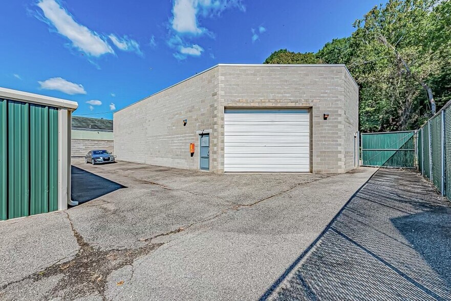 107 Sandy Creek Rd, Verona, PA for lease - Building Photo - Image 2 of 6