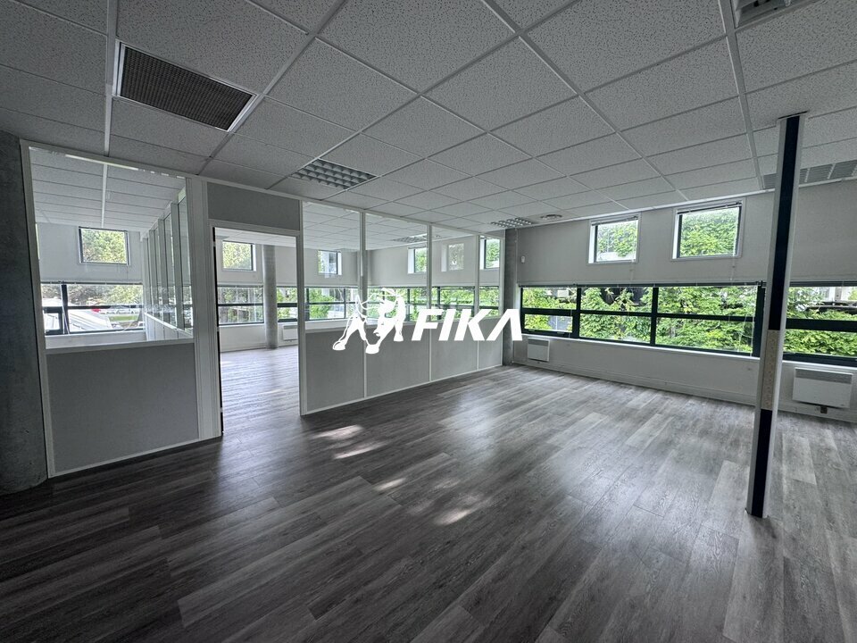 Office in Mérignac for sale Interior Photo- Image 1 of 13