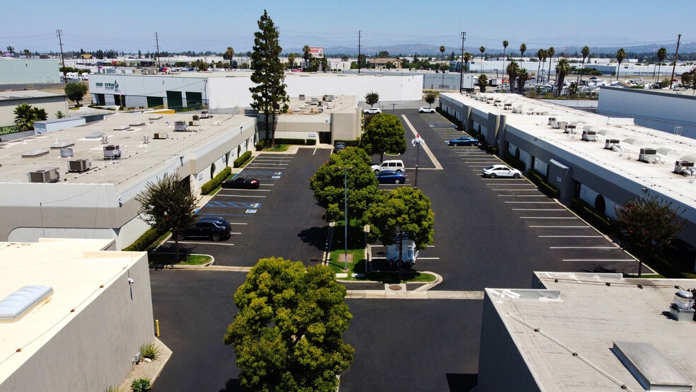 14747 Artesia Blvd, La Mirada, CA for lease - Primary Photo - Image 1 of 7