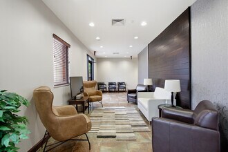 400 Sugartree Ln, Franklin, TN for lease Interior Photo- Image 2 of 5