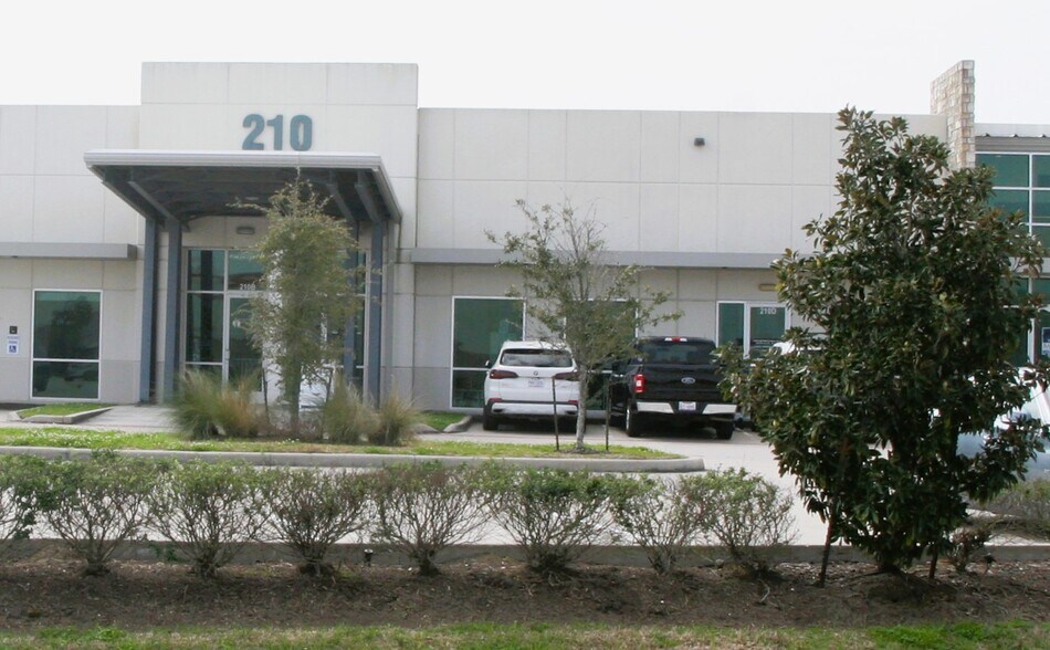 210 Genesis Blvd, Webster, TX à vendre - Photo du bâtiment - Image 2 de 20