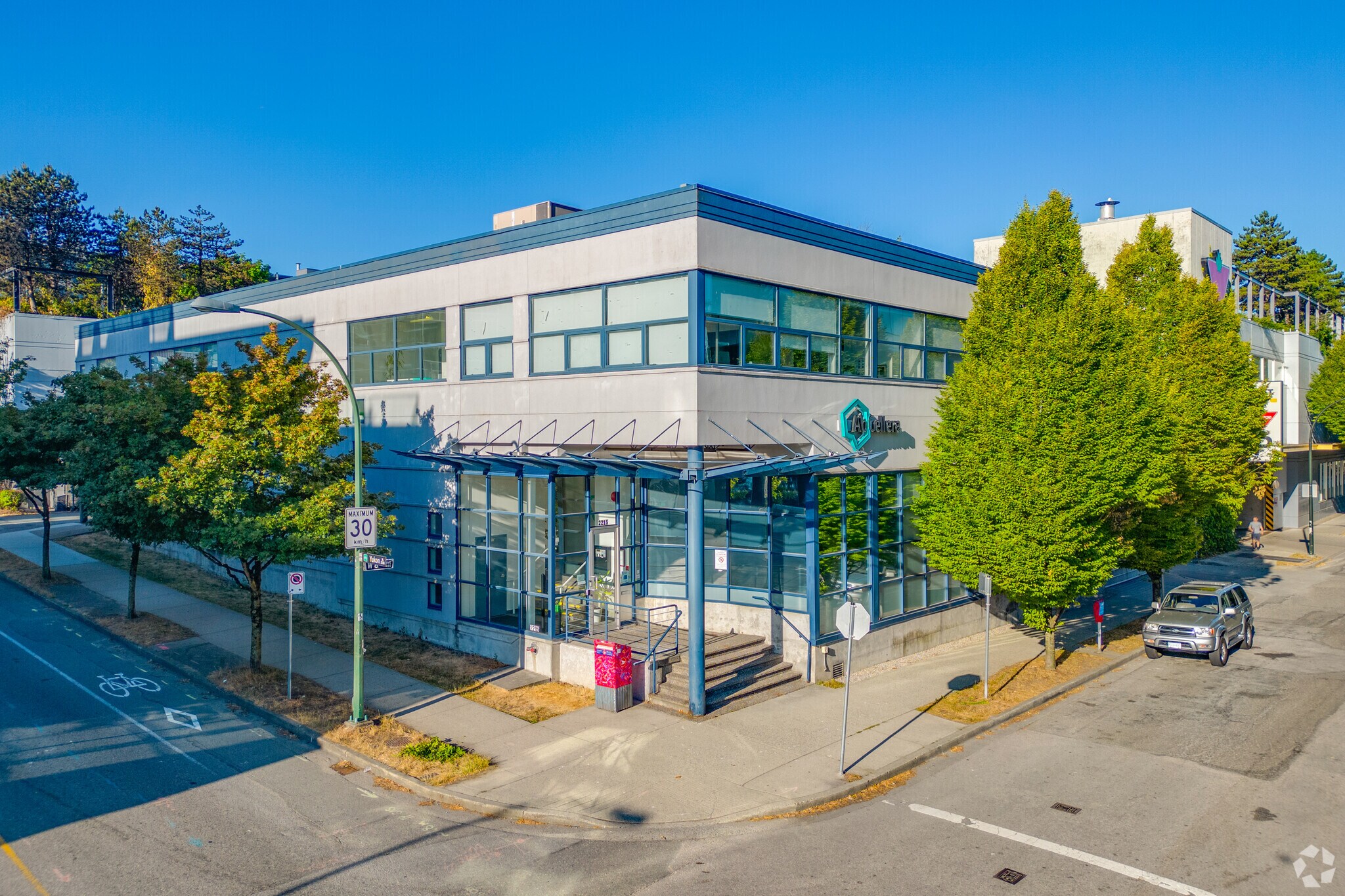 2215 Yukon St, Vancouver, BC for sale Primary Photo- Image 1 of 1