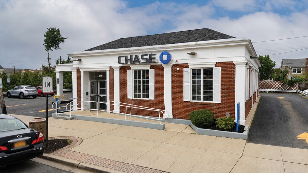 212 Long Beach Blvd, Island Park, NY for sale - Building Photo - Image 1 of 4