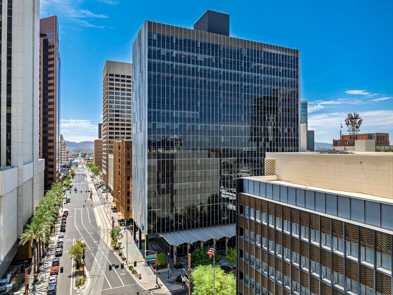 111 W Monroe St, Phoenix, AZ à louer - Photo du bâtiment - Image 3 de 12