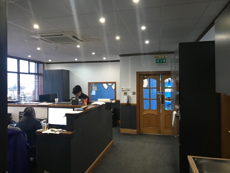 14 Cartside Av, Inchinnan for lease - Building Photo - Image 2 of 8