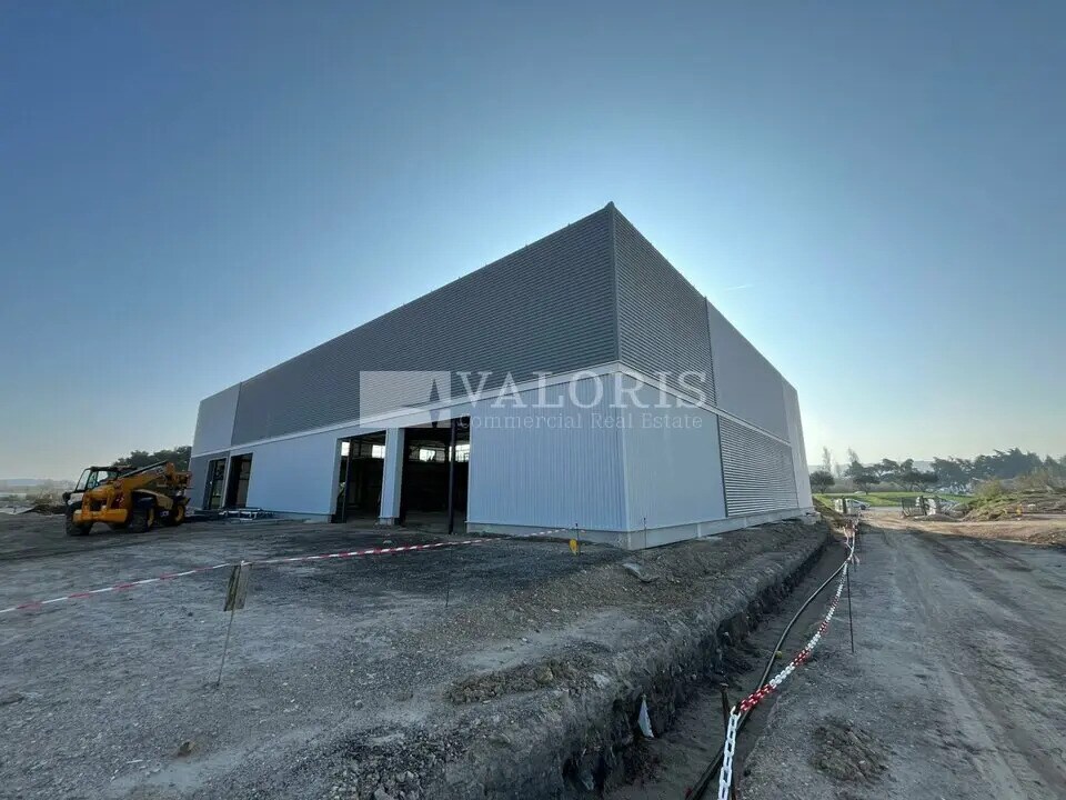 Local d'activités dans Marignane à vendre Photo du bâtiment- Image 1 de 18