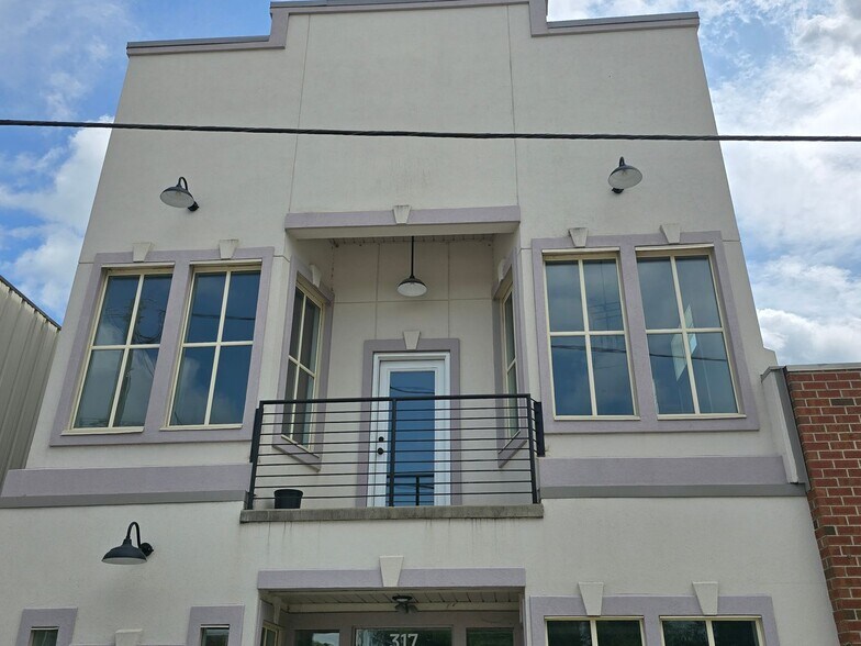 317 S Steele St, Sanford, NC à louer - Photo du bâtiment - Image 2 de 2