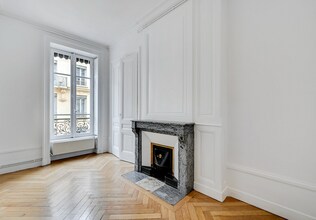 1-3 Rue Des Pyramides, Paris for lease Interior Photo- Image 2 of 6