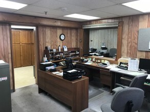 225 Dunn Rd, Fayetteville, NC for sale Interior Photo- Image 1 of 12