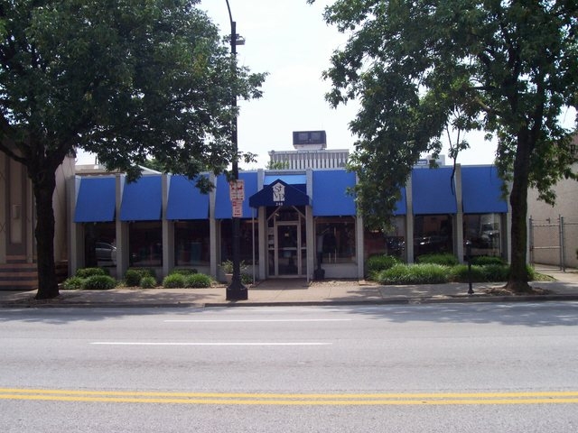 248 E Market St, Louisville, KY for lease - Building Photo - Image 2 of 2